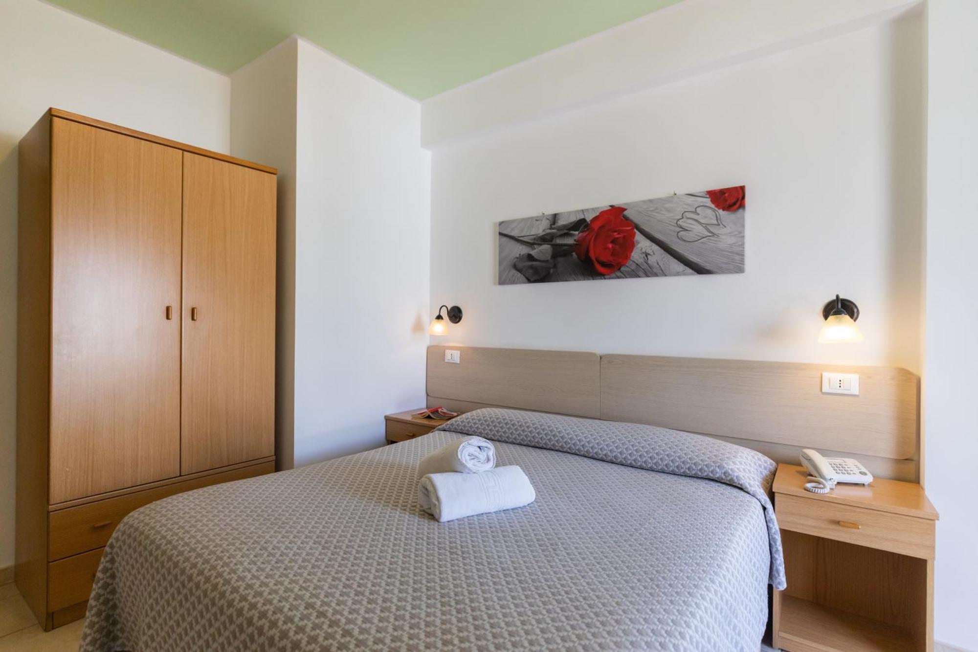 Hotel Marinella Capo Vaticano Luaran gambar