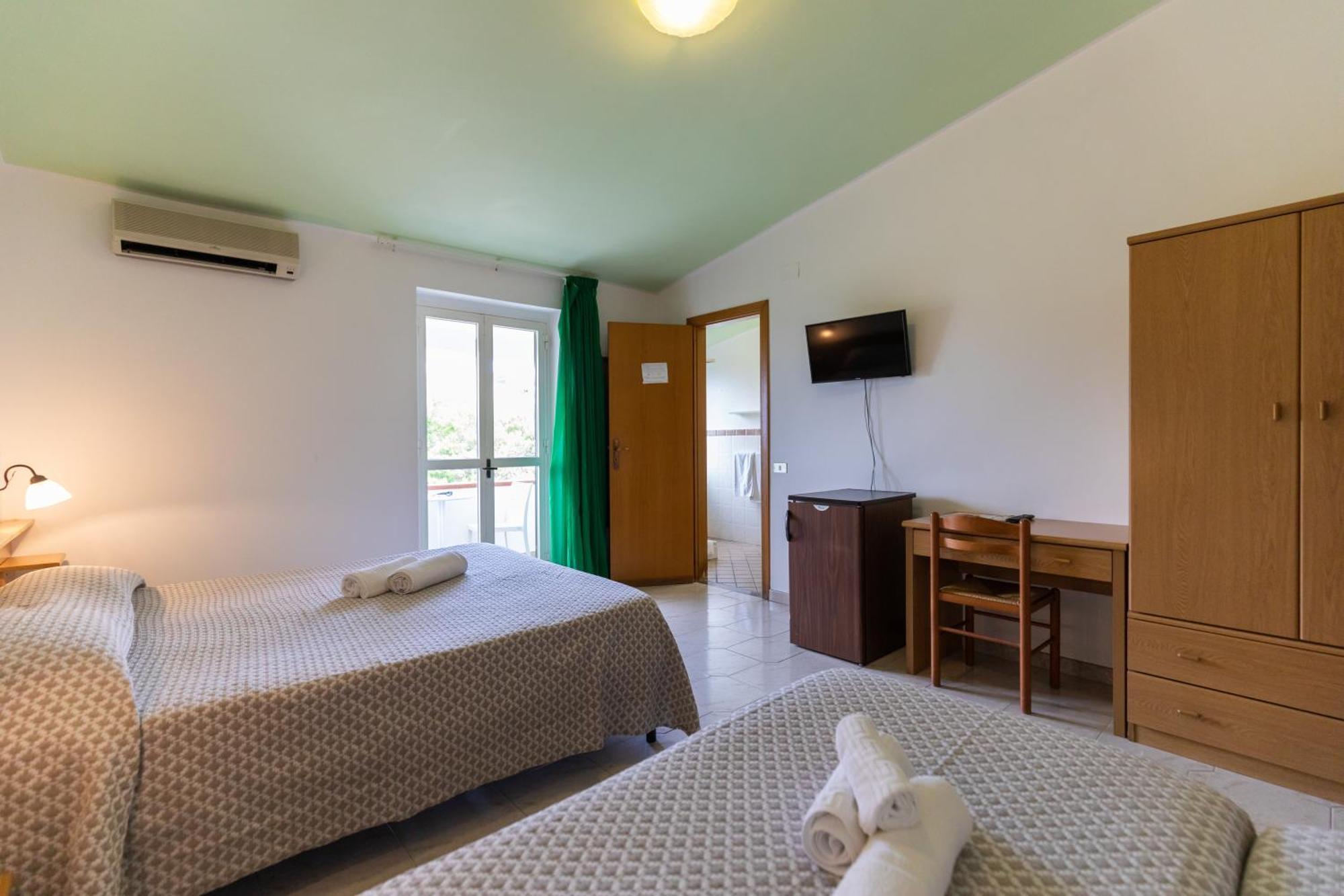 Hotel Marinella Capo Vaticano Luaran gambar