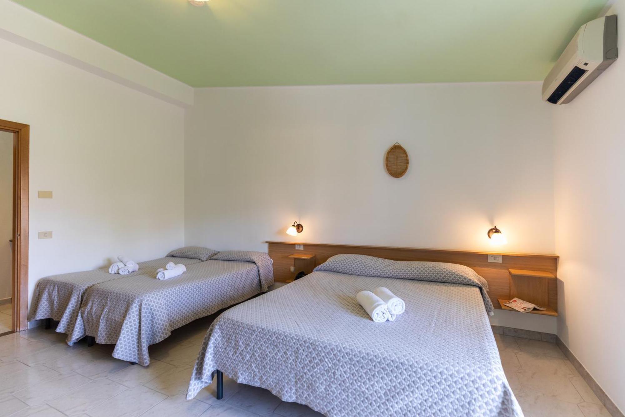 Hotel Marinella Capo Vaticano Luaran gambar